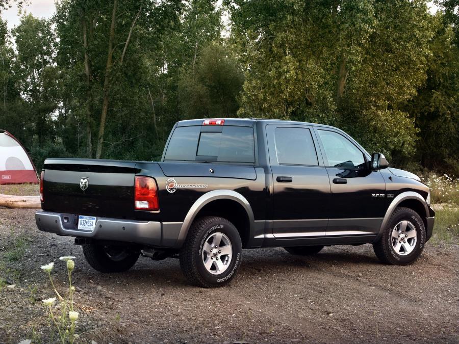 Dodge Ram 1500 Outdoorsman Crew Cab 2010 года  (фото 2 из 5)